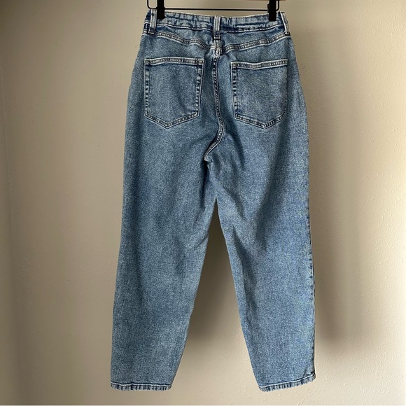 Wild Fable size 8 high rise curvy fit tapered ankle blue jeans - Picture 2 of 3